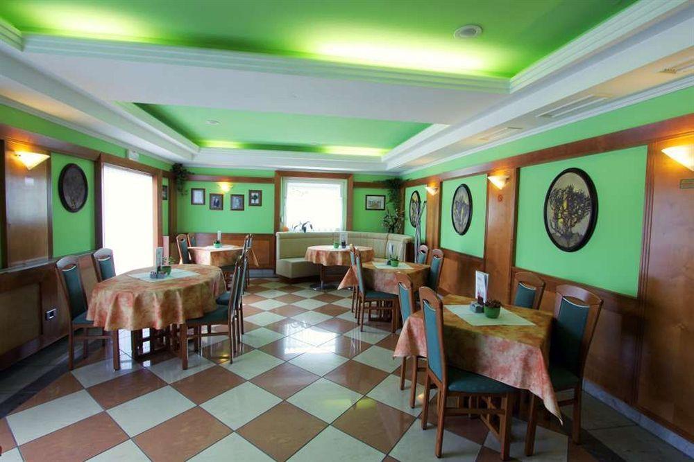 Grandvid Hotel Skofljica Restoran gambar
