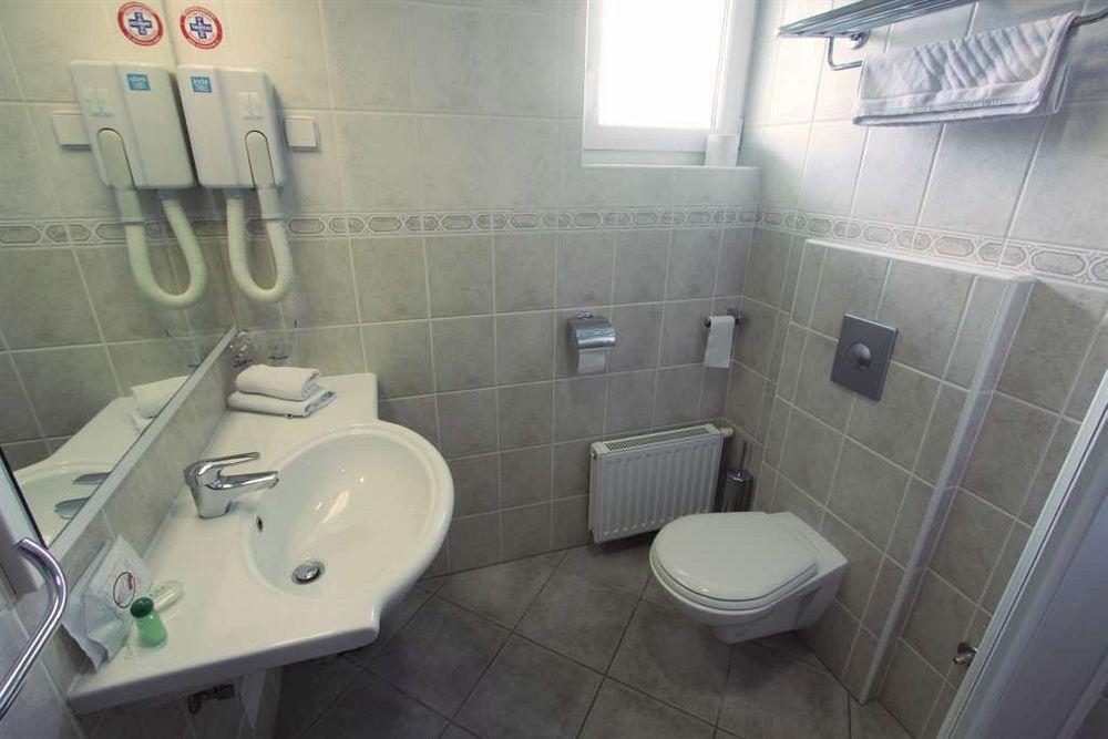 Grandvid Hotel Skofljica Luaran gambar