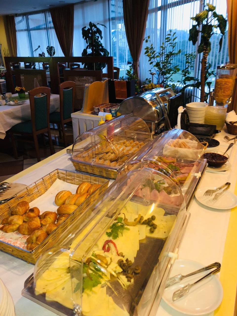 Grandvid Hotel Skofljica Luaran gambar