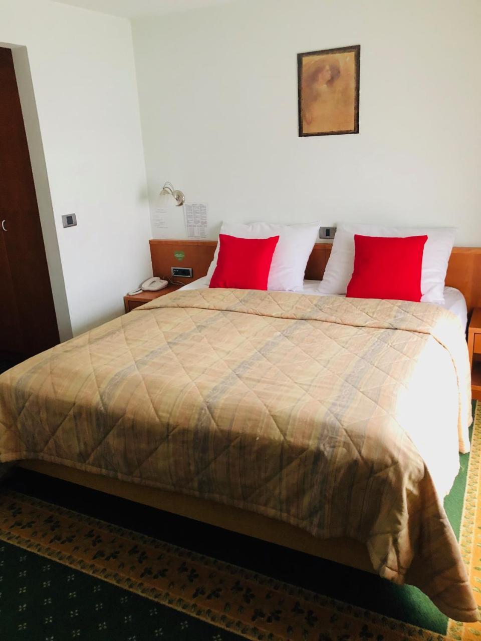Grandvid Hotel Skofljica Luaran gambar