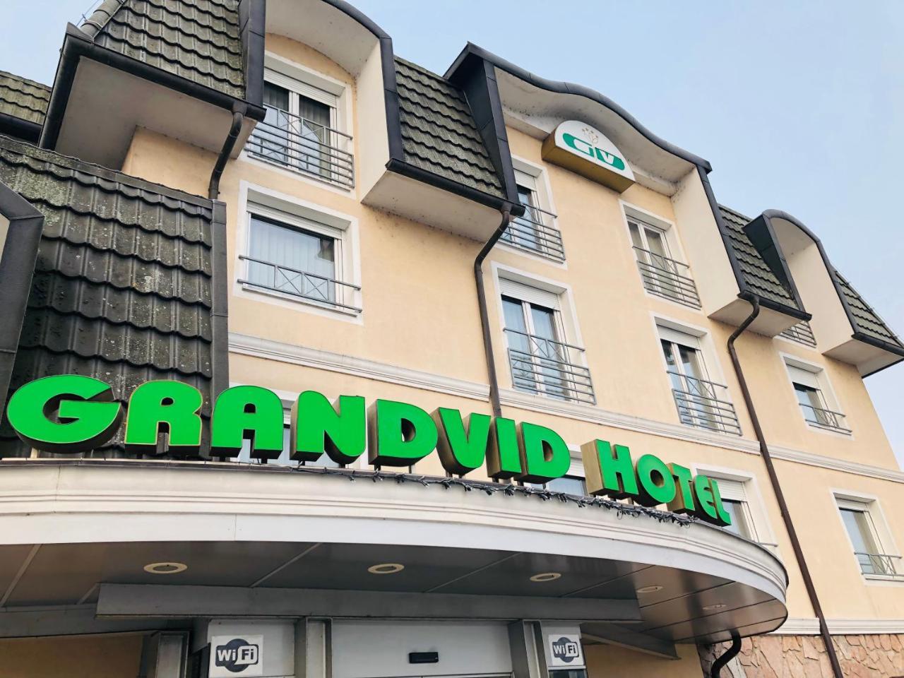 Grandvid Hotel Skofljica Luaran gambar