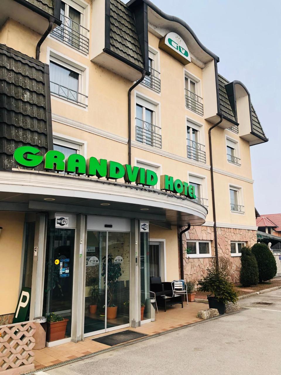 Grandvid Hotel Skofljica Luaran gambar