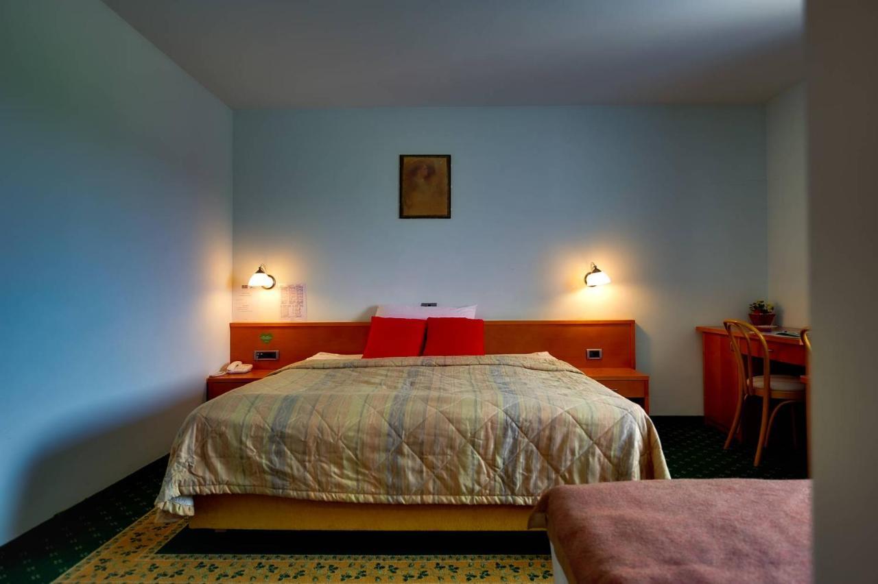 Grandvid Hotel Skofljica Luaran gambar
